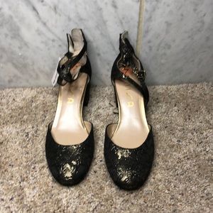 Black and Gold Sparkly Unisa Heels